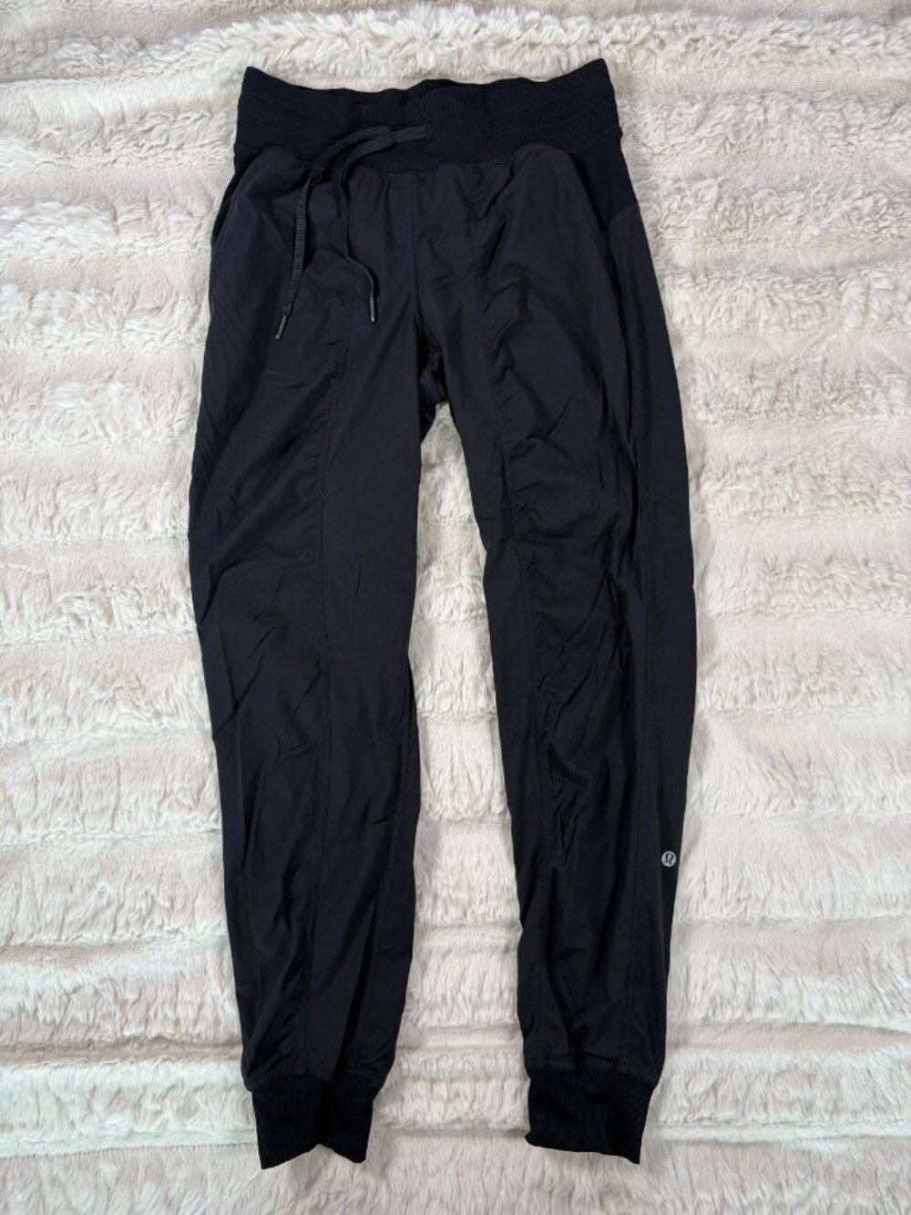 NEW Lululemon Womens Mid Rise Dance Studio Jogger Black Size 6